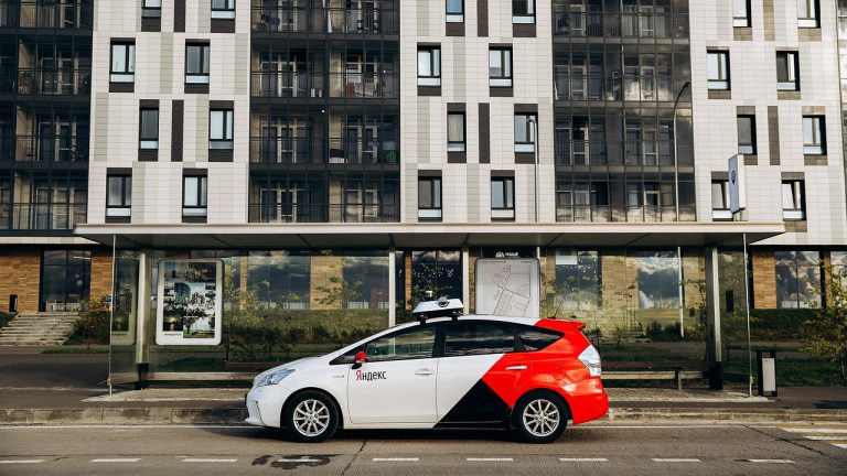 Беспилотный автомобиль «Яндекса» стал доступным для ежедневных поездок. Но только в Иннополисе