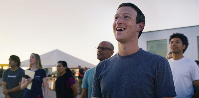 Марк Цукерберг: «Facebook становится аэрокосмической компанией»