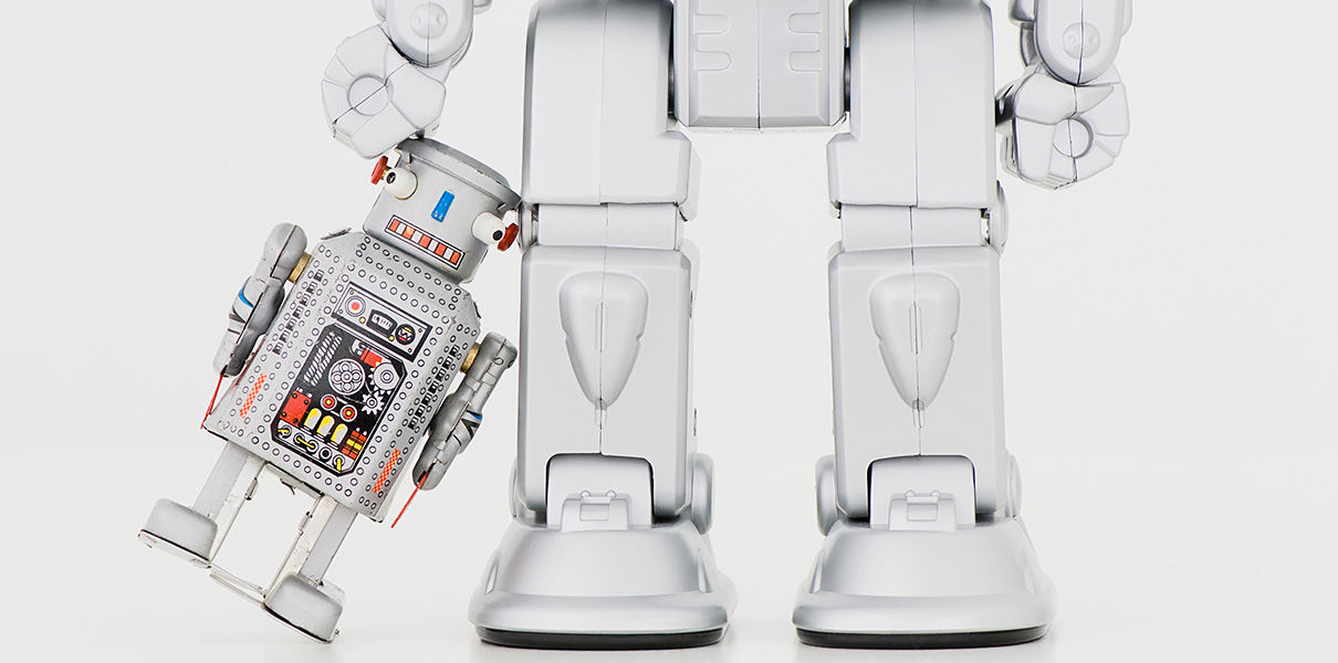 Бот будущая любовь. Бело оранжевый робот. Future bot игрушка. Small Robot. Игрушка Future bot робот падает при движении.