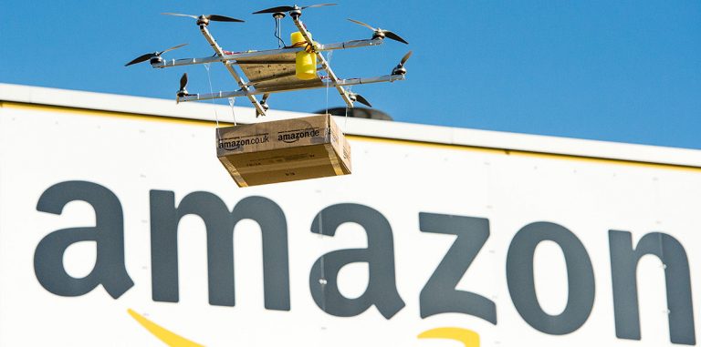 Великобритания разрешила Amazon протестировать доставку дронами