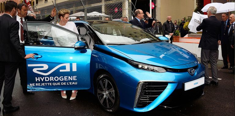 Водородный автомобиль Toyota как альтернатива электрокарам