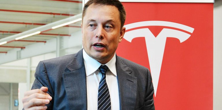 Илон Маск намекнул, что Tesla скоро обновится до 4 уровня автономности