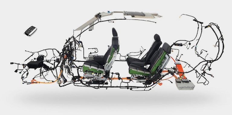 Система Lear превратит обычный автомобиль в смарткар