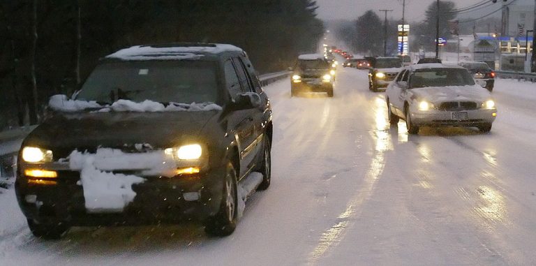 Новое дорожное покрытие автоматически размораживает лед