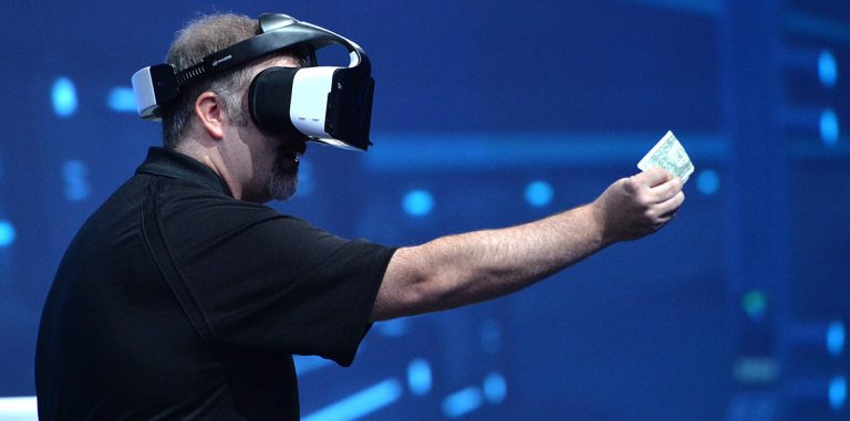 Intel представила гарнитуру смешанной реальности Project Alloy