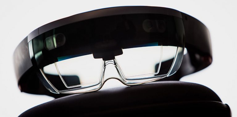 HoloLens обладает производительностью суперкомпьютера