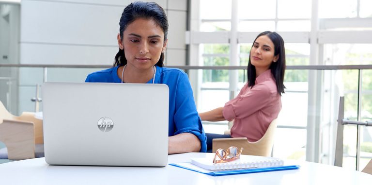 HP разработала экран конфиденциальности против «визуального хакерства»