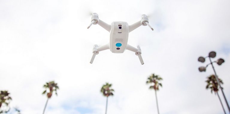 Yuneec представила новый дрон для селфи с 4K камерой