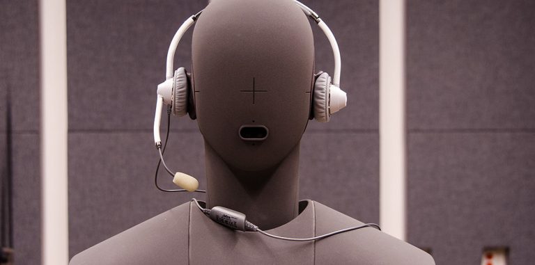 Искусственная нейронная сеть WaveNet заговорила на двух языках