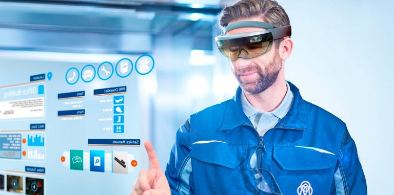 HoloLens начали использовать лифтеры