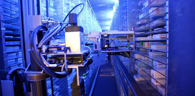Роботы способны заменить более 800 тысяч складских работников в США