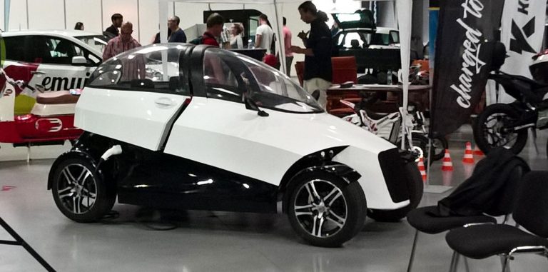 В Чехии представили напечатанный на 3D-принтере городской электрокар