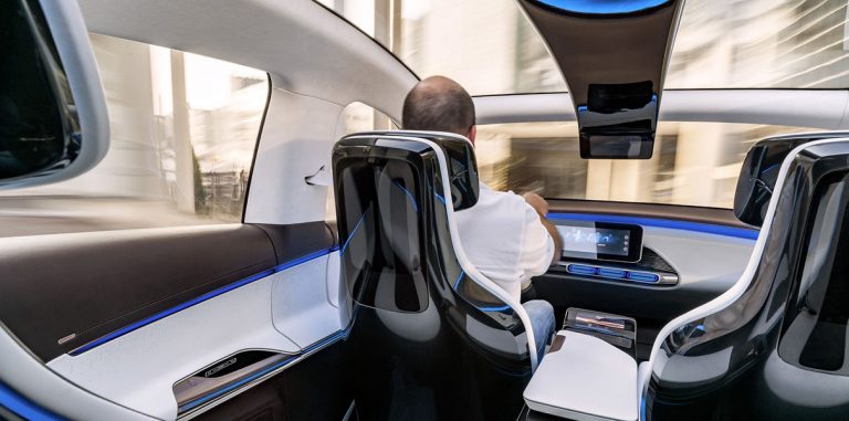 Mercedes выпустит 10 моделей электромобилей к 2025 году