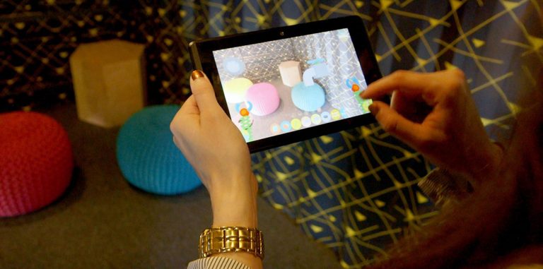 Начались продажи первого AR-смартфона от Google Tango