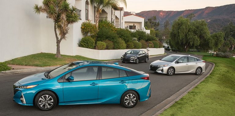 Toyota предоставит субсидии тем, кто поделится своим автомобилем
