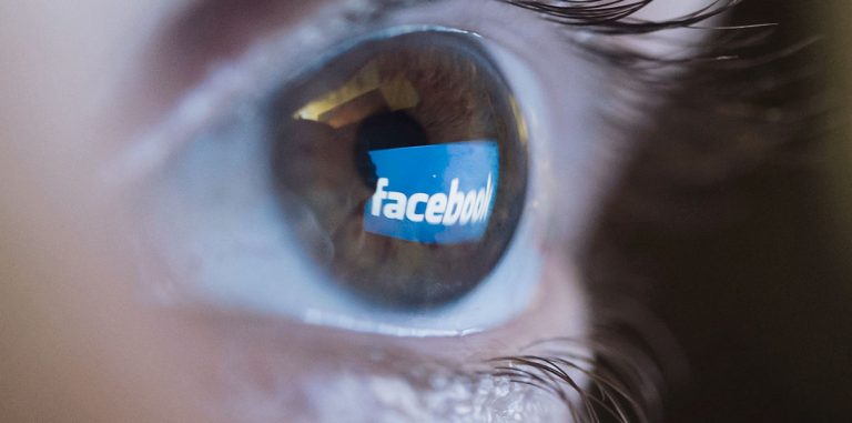 Facebook запретила страховщикам анализировать посты клиентов