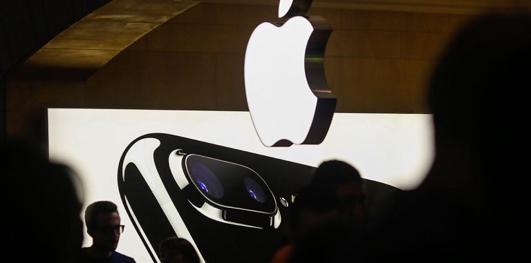 Apple запатентовала гибкий iPhone