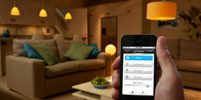 Хакеры взломали лампочки Philips Hue удаленно с помощью дрона