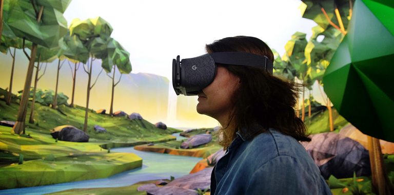 Google: «Гарнитура Daydream — это только начало»