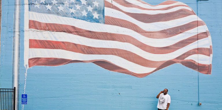 Дешевые китайские смартфоны следили за жителями США