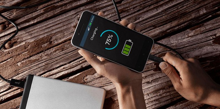 Технология Quick Charge 4 заряжает телефон за пять минут