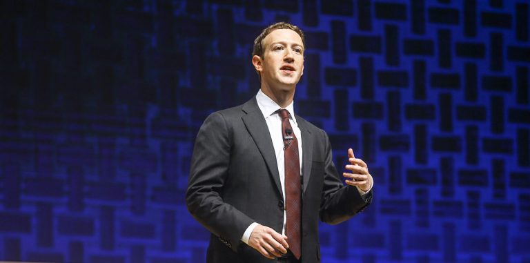 Цукерберг рассказал, как Facebook будет бороться с фейковыми новостями