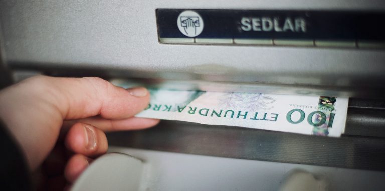 Швеция может стать первой страной без наличных денег