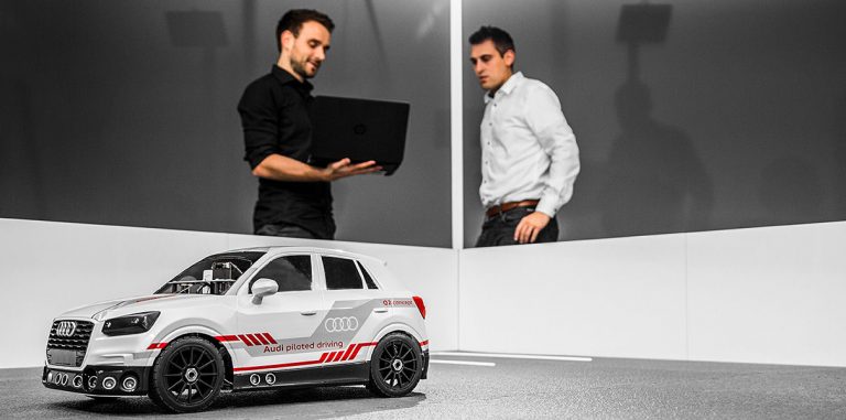 Audi показала работу системы автопарковки