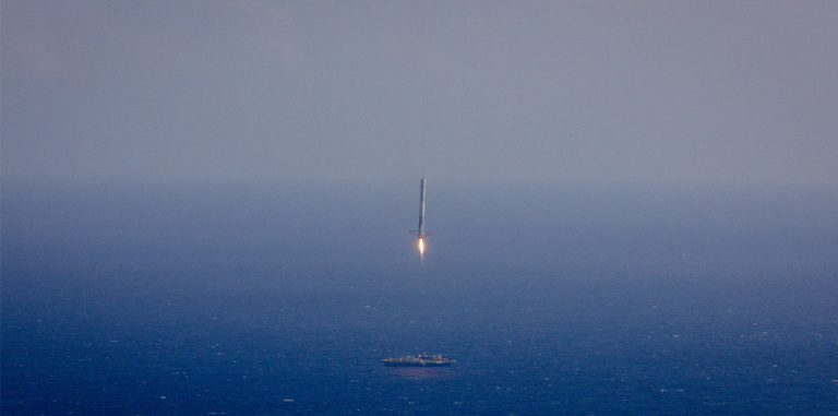 SpaceX все-таки посадит ракету на плавучую платформу