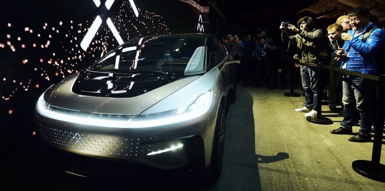 Faraday Future представила свой первый автомобиль