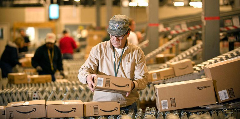 Роботизация не помешает Amazon создать в США 100 тысяч рабочих мест