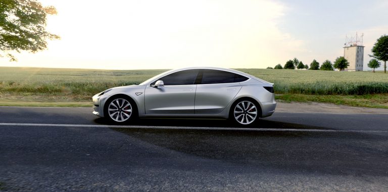 Tesla будет непросто заработать на Model 3