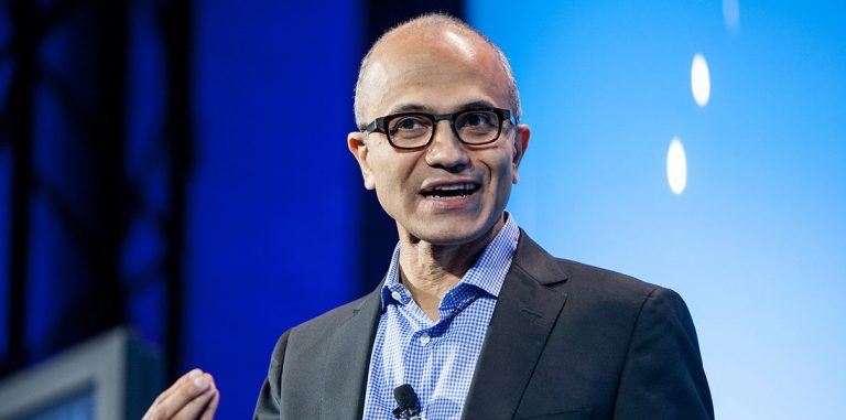 Глава Microsoft: «Стоит отказаться от ИИ, который заменяет людей»