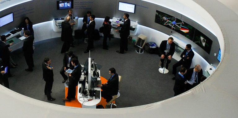 Блокчейн сэкономит инвестиционным банкам до $12 млрд в год