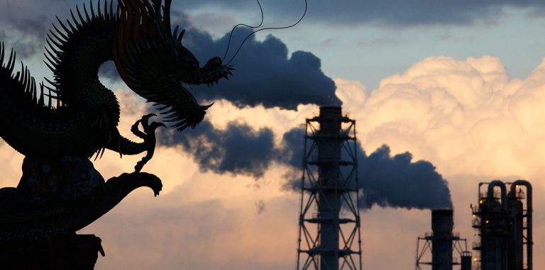 Китай вложит $30 млрд в новый завод по производству микросхем