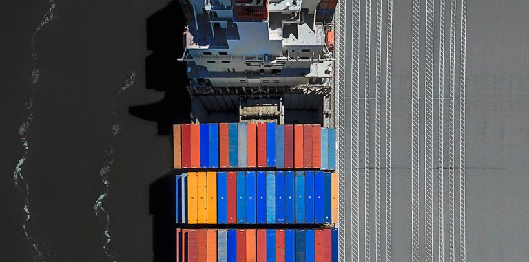 Amazon выходит на рынок морских грузоперевозок