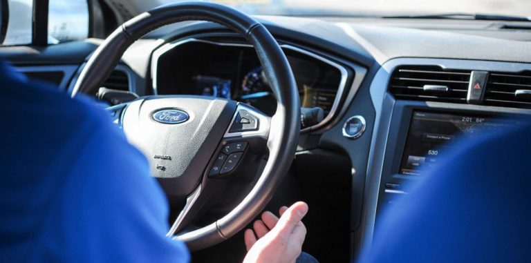 Ford подключит старые автомобили к интернету