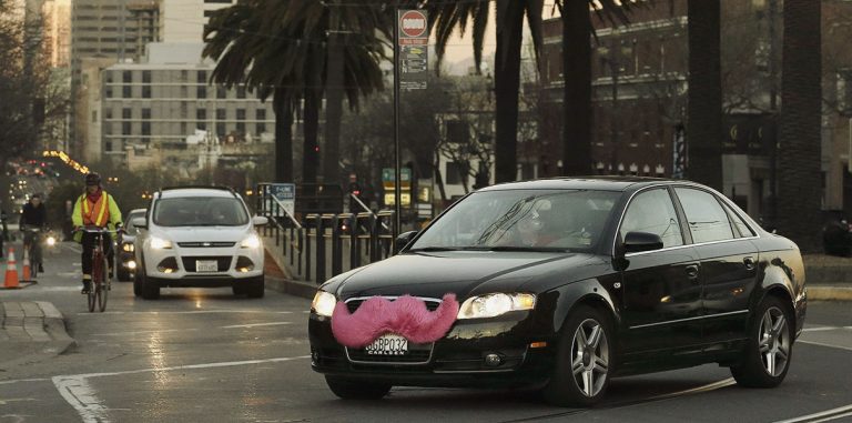 Uber и Lyft против дактилоскопии своих водителей
