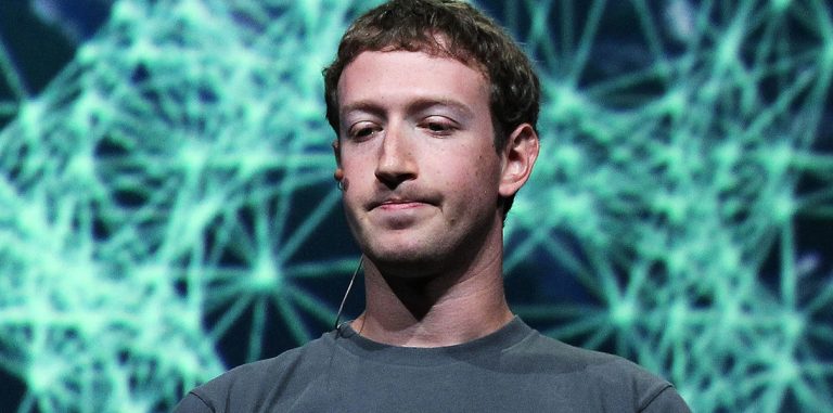 Цукерберга хотят снять с поста главы совета директоров Facebook