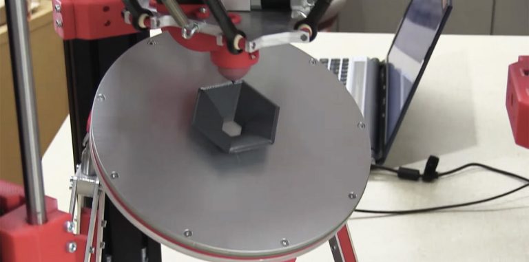 Швейцарские студенты построили 3D-принтер с 6 осями