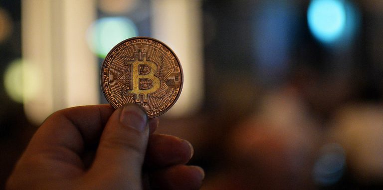 Власти Японии признали биткойн официальным платежным средством