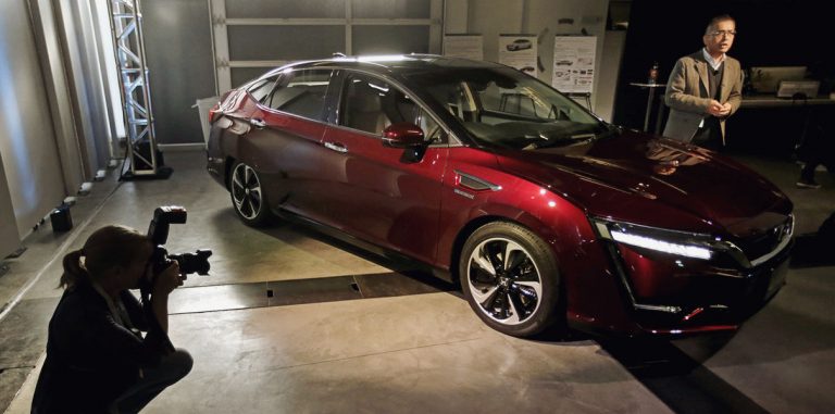 Водородный седан Honda поступит в продажу уже в этом году