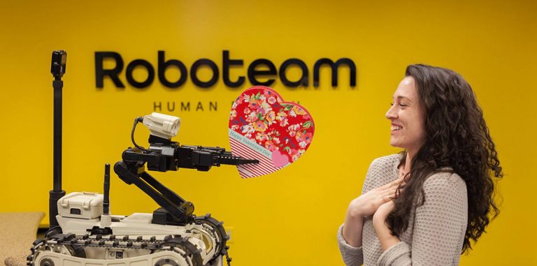 Разработчик военных роботов выпустит 10 тысяч роботов-помощников
