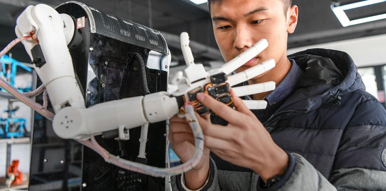 К 2020 Китай будет тратить на роботов по $59 млрд в год