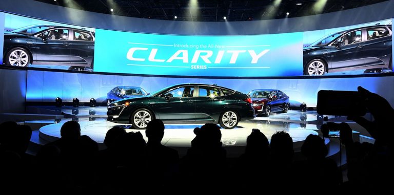 Honda представила электрическую и гибридную модели седана Clarity