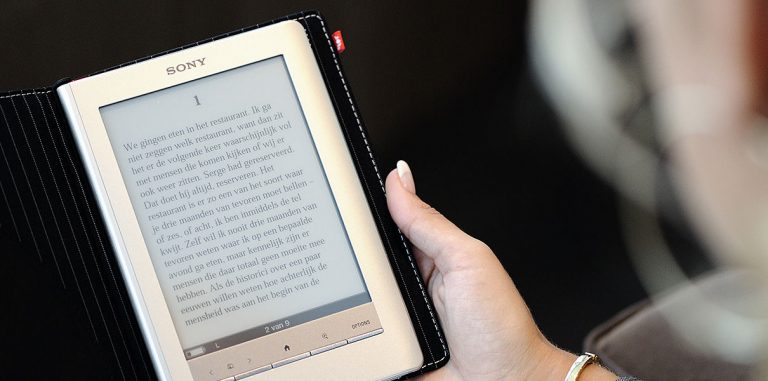 Sony и E Ink объединятся для развития технологии электронной бумаги