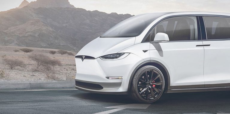 Tesla ведет разработку 8 автомобильных проектов