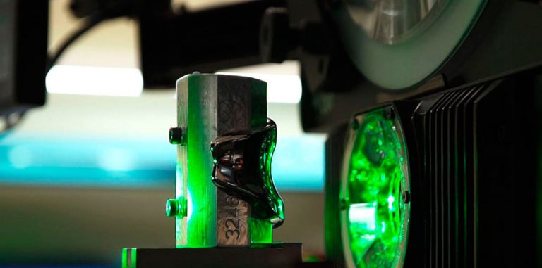 Ученые впервые напечатали на 3D-принтере коленный имплант