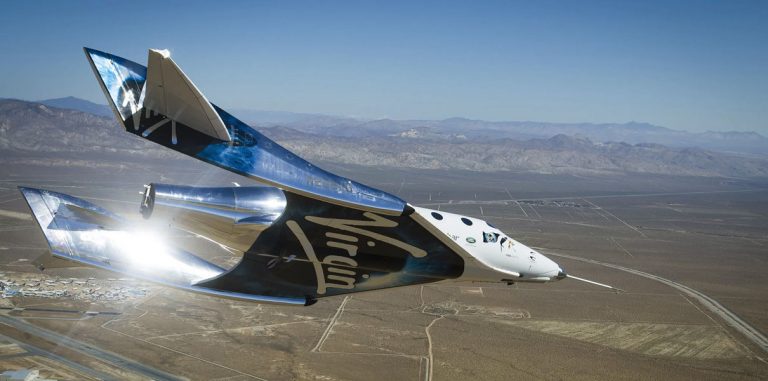 Virgin Galactic успешно испытала туристический космоплан