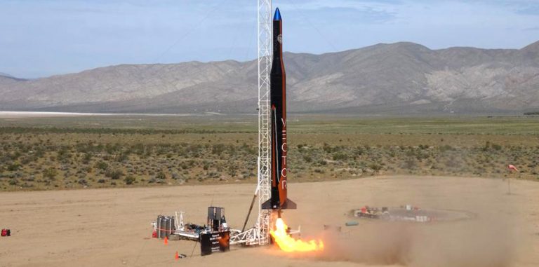 «Дочка» SpaceX успешно протестировала легкую коммерческую ракету